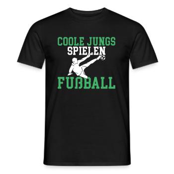 Coole Jungs spielen Fußball Motiv für echte Fußbal - Männer T-Shirt - Schwarz - Vorne - AI Model Male 178 light (178cm)