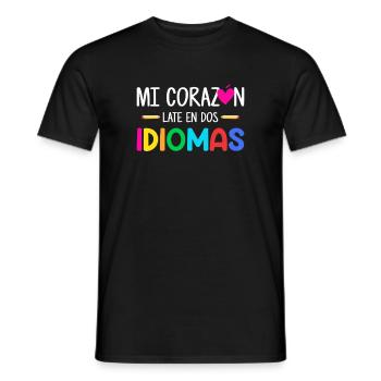 Mi corazon late en dos idiomas, zweisprachig Spanisch - Männer T-Shirt - Schwarz - Vorne - AI Model Male 178 light (178cm)