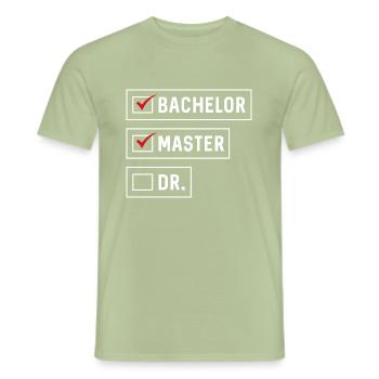 Bachelor Master Doktor Abschluss Checkliste - Männer T-Shirt - Sage - Vorne - AI Model Male 178 light (178cm)