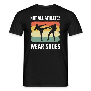Tous les athlètes ne portent pas de chaussures Instructeur de kickboxing - T-shirt homme - noir - Devant - AI Model Male 178 light (178cm)
