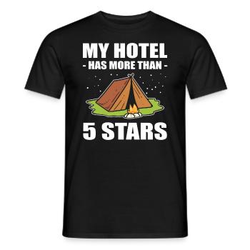 My Hotel Has More Than 5 Stars Camper - Männer T-Shirt - Schwarz - Vorne - AI Model Male 178 light (178cm)