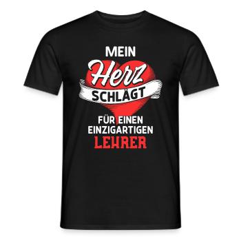 Mein Herz schlägt für einen Lehrer / Spruch, Liebe - Männer T-Shirt - Schwarz - Vorne - AI Model Male 178 light (178cm)