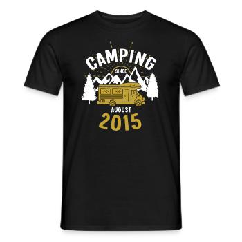 Anniversaire: Camping depuis août 2015 Camping-car - T-shirt homme - noir - Devant - AI Model Male 178 light (178cm)