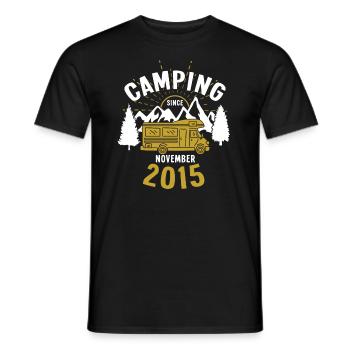 Anniversaire: Camping depuis novembre 2015 Camping-car - T-shirt homme - noir - Devant - AI Model Male 178 light (178cm)