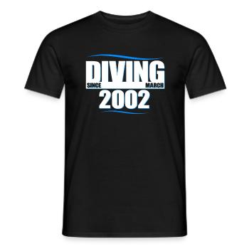Taucher Geburtstag - Diving since March 2002 - Männer T-Shirt - Schwarz - Vorne - AI Model Male 178 light (178cm)