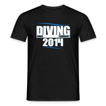 Taucher Geburtstag - Diving since February 2014 - Männer T-Shirt - Schwarz - Vorne - AI Model Male 178 light (178cm)