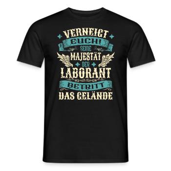 Laborant Geschenk Lustige Sprüche - Männer T-Shirt - Schwarz - Vorne - AI Model Male 178 light (178cm)