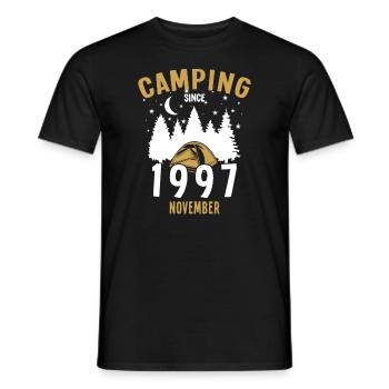 Date de naissance : Camping depuis novembre 1997 Zelten - T-shirt homme - noir - Devant - AI Model Male 178 light (178cm)