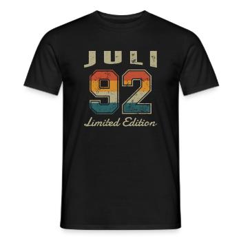 Date de naissance: Juillet 1992 - Edition Limitée Rétro - T-shirt homme - noir - Devant - AI Model Male 178 light (178cm)