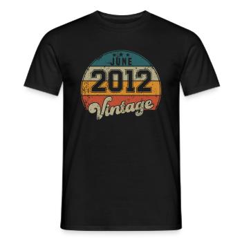 Vintage Geburtstag - Juni 2012 - Geschenkidee - Männer T-Shirt - Schwarz - Vorne - AI Model Male 178 light (178cm)