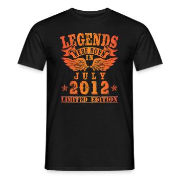Les légendes sont nées le jour de l'anniversaire de juillet 2012 - T-shirt homme - noir - Devant - AI Model Male 178 light (178cm)