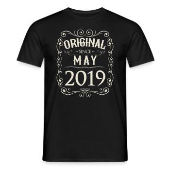 Millésime - Original depuis mai 2019 Anniversaire - T-shirt homme - noir - Devant - AI Model Male 178 light (178cm)