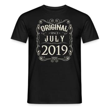 Millésime - Original depuis juillet 2019 Anniversaire - T-shirt homme - noir - Devant - AI Model Male 178 light (178cm)