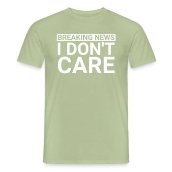 Dernières nouvelles Je ne m’en soucie pas Graphique de texte en gras - T-shirt homme - vert sauge - Devant - AI Model Male 178 light (178cm)