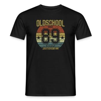 August 1989 - Geburtstag im August Oldschool - Männer T-Shirt - Schwarz - Vorne - AI Model Male 178 light (178cm)