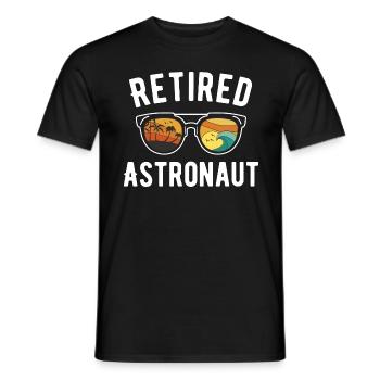Astronaut im Ruhestand Beach Bum - Männer T-Shirt - Schwarz - Vorne - AI Model Male 178 light (178cm)