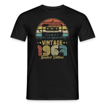 Vintage-Kassette 1967 - Männer T-Shirt - Schwarz - Vorne - AI Model Male 178 light (178cm)