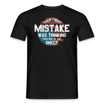 Sa première erreur a été de penser que j’étais l’une d’entre elles. - T-shirt homme - noir - Devant - AI Model Male 178 light (178cm)