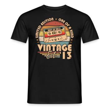 Rétro Vintage Cadeau D'anniversaire Nées En 2013 - T-shirt homme - noir - Devant - AI Model Male 178 light (178cm)