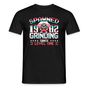 Spawned 1982 Grinding Since Level One Funny Gamer - Männer T-Shirt - Schwarz - Vorne - AI Model Male 178 light (178cm)