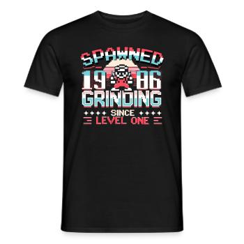 Spawned 1986 Grinding Since Level One Funny Gamer - Männer T-Shirt - Schwarz - Vorne - AI Model Male 178 light (178cm)