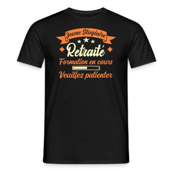 Junge pensionierte Praktikantin Zitat Humor - Männer T-Shirt - Schwarz - Vorne - AI Model Male 178 light (178cm)
