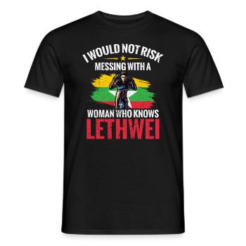 Ich Würde Es Nicht Riskieren, Mich Mit Einer Frau - Männer T-Shirt - Schwarz - Vorne - AI Model Male 178 light (178cm)