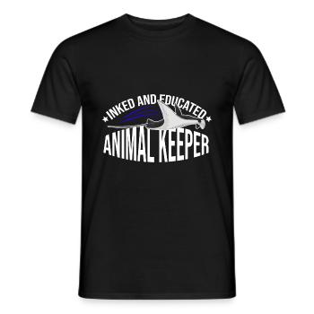 Inked And Educated Animal Keeper Animal Lover Zoo - Männer T-Shirt - Schwarz - Vorne - AI Model Male 178 light (178cm)