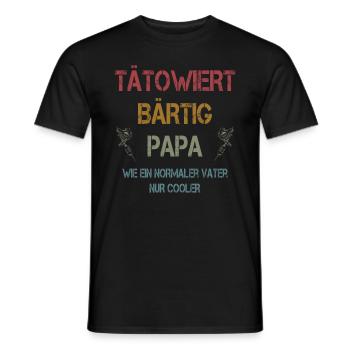 Tätowiert Papa Bärtig - Männer T-Shirt - Schwarz - Vorne - AI Model Male 178 light (178cm)