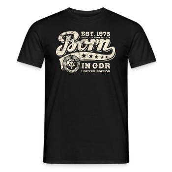 Born in GDR 1975 - Geburtstag - Ossi Geschenk - Männer T-Shirt - Schwarz - Vorne - AI Model Male 178 light (178cm)