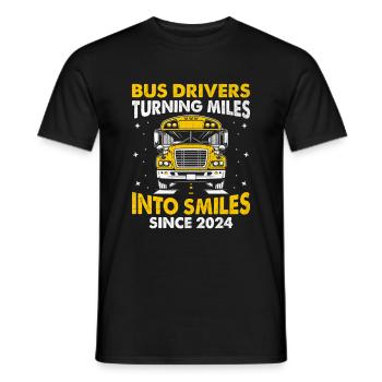 Busfahrer, die seit 2024 Meilen in ein Lächeln verwandeln - Männer T-Shirt - Schwarz - Vorne - AI Model Male 178 light (178cm)
