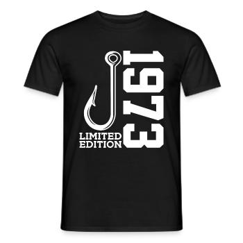 ÉDITION LIMITÉE POUR LA PÊCHE AU 53E ANNIVERSAIRE DU PÊCHEUR EN 1973 - T-shirt homme - noir - Devant - AI Model Male 178 light (178cm)