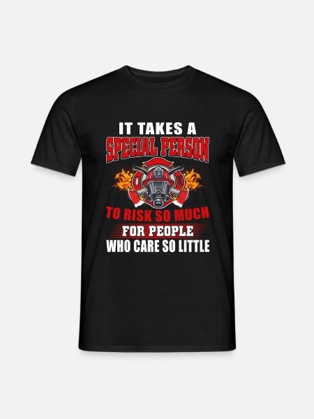 Fireman with fire truck - Men's T-Shirt - black