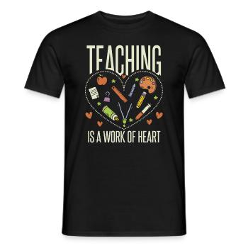 L’enseignement est une œuvre de cœur - T-shirt homme - noir - Devant - AI Model Male 178 light (178cm)
