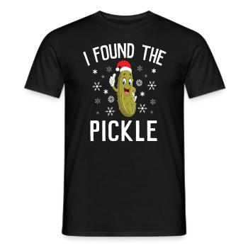 I Found the Christmas Pickle - Männer T-Shirt - Schwarz - Vorne - AI Model Male 178 light (178cm)