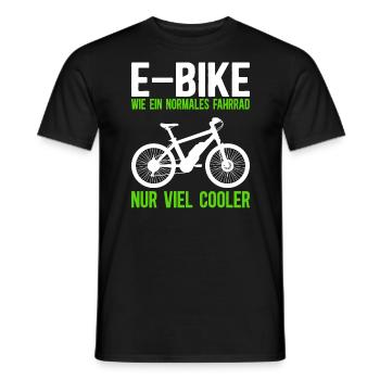 E-Bike Wie Ein Normales Fahhrad Aber Viel Cooler - Männer T-Shirt - Schwarz - Vorne - AI Model Male 178 light (178cm)