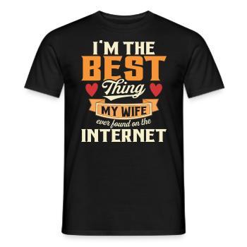 Gefunden von meiner Frau Humor Witz Paar online - Männer T-Shirt - Schwarz - Vorne - AI Model Male 178 light (178cm)