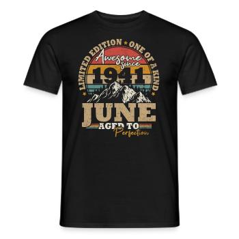 June 1941 Vintage Birthday Gift 82 Years - Men's T-Shirt - black - Front - AI Model Male 178 light (178cm)