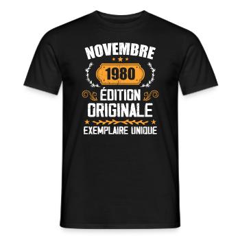 Cadeau D'anniversaire En Novembre 1980 - 1980 - T-shirt homme - noir - Devant - AI Model Male 178 light (178cm)