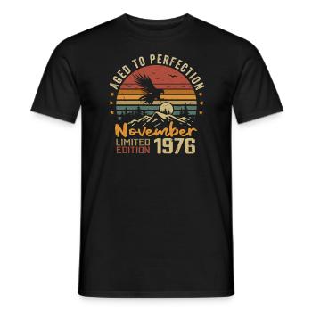 The legends were born in November 1976 - 1976 - Men's T-Shirt - black - Front - AI Model Male 178 light (178cm)