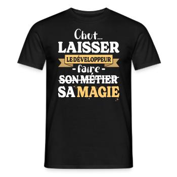 Entwickler macht seinen magischen Humor zum Entwickler - Männer T-Shirt - Schwarz - Vorne - AI Model Male 178 light (178cm)