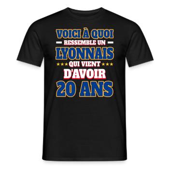 Supporter De Lyon Anniversaire 20 Ans - T-shirt homme - noir - Devant - AI Model Male 178 light (178cm)