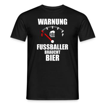 FUSSBALLER Spruch Bier - Männer T-Shirt - Schwarz - Vorne - AI Model Male 178 light (178cm)