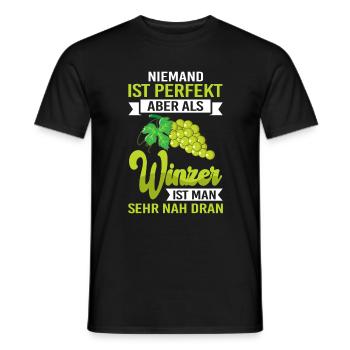 Perfekter Winzer Weinlese Weinbau - Männer T-Shirt - Schwarz - Vorne - AI Model Male 178 light (178cm)