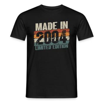 Jahrgang 2004 geboren 17 Geburtstag Geschenk - Männer T-Shirt - Schwarz - Vorne - AI Model Male 178 light (178cm)