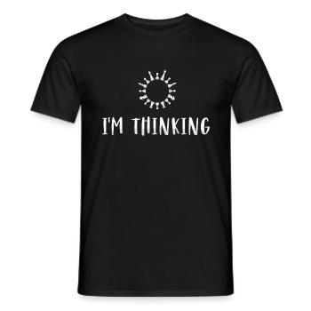 I'M THINKING - Schachspieler - I AM THINKING - Männer T-Shirt - Schwarz - Vorne - AI Model Male 178 light (178cm)