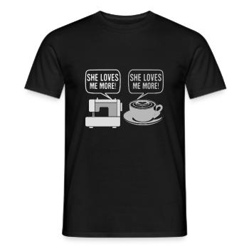 Nähen Humor Geschenke Sie liebt mich mehr Nähen - Männer T-Shirt - Schwarz - Vorne - AI Model Male 178 light (178cm)