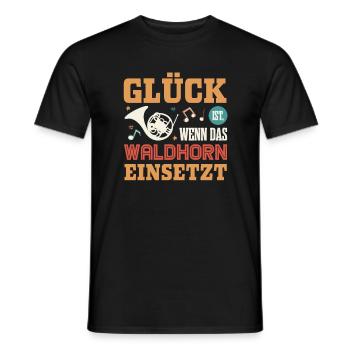Glück ist, wenn das Waldhorn einsetzt, Hornist - Männer T-Shirt - Schwarz - Vorne - AI Model Male 178 light (178cm)