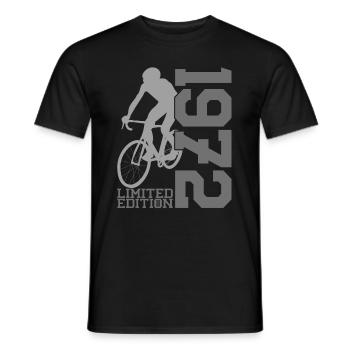 Édition limitée de 1972 - Bicycle Flair - T-shirt homme - noir - Devant - AI Model Male 178 light (178cm)