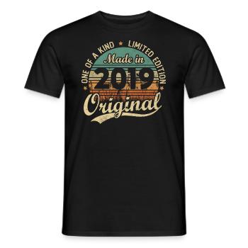Vintage Rétro Cadeau D’anniversaire 2019 Vintage - T-shirt homme - noir - Devant - AI Model Male 178 light (178cm)